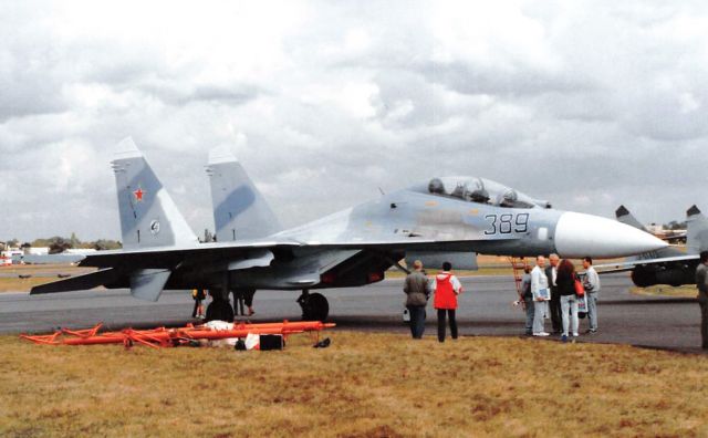 — — - Sukhoi Su-27 Flanker