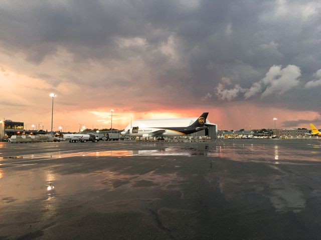 Airbus A300F4-600 (N173UP) - stormy sunset @ KBOS Logan 07/18/17