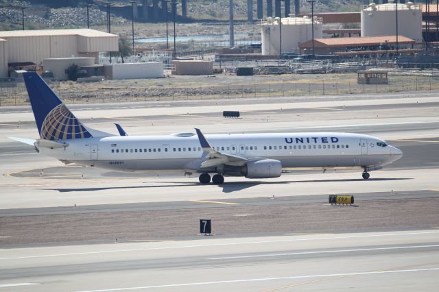 Boeing 737-900 (N68891)