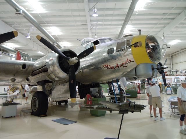 Boeing B-17 Flying Fortress —