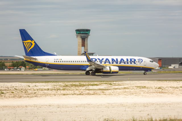 Boeing 737-700 (EI-DPI)