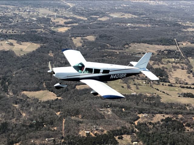 Piper Cherokee Arrow (N4018R)