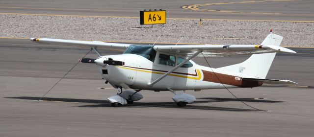 Cessna Skylane (N2769F)