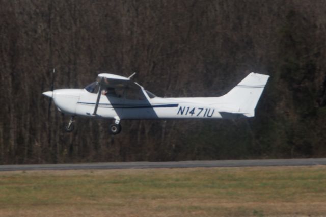 Cessna Skyhawk (N1471U)