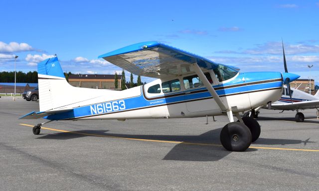 Cessna Skywagon (N61963) - Cessna A185F Skywagon N61963 in Anchorage Lake Hood Seaplane Base