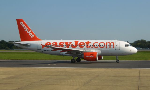 Airbus A319 (G-EZFH) - Easyjet Airbus A319-111 G-EZFH in London Gatwick