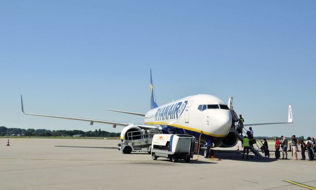 Boeing 737-800 (EI-EBO) - Ryanair Boeing 737-8AS(WL) EI-EBO in Baden-Baden 