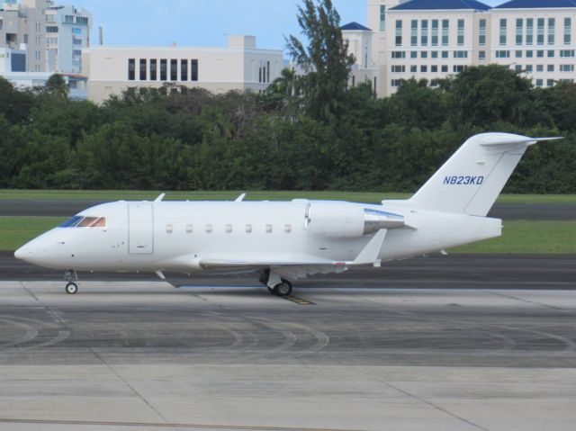 Canadair Challenger (N823KD)