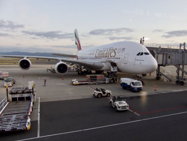 Airbus A380-800 (A6-EDE)