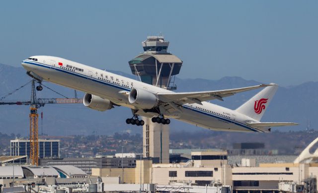 BOEING 777-300ER (B-7973) - Spotted at KLAX on August 9, 2020