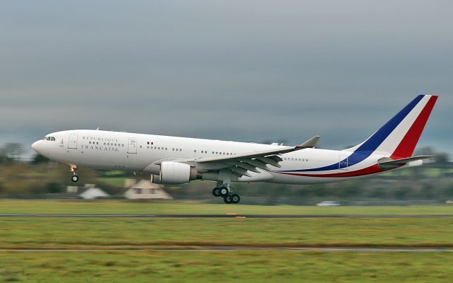 Airbus A330-200 (F-RARF) - ctm1275 french air force a330-223 f-rarf doing one touch n go at shannon before dep for prestwick 8/12/16.