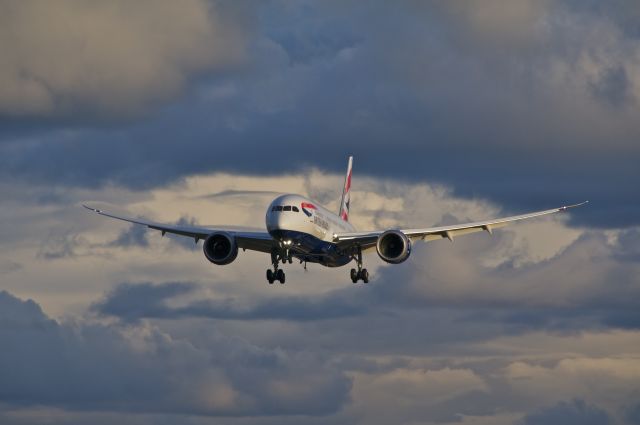 Boeing 787-8 (G-ZBJB) - Returning from a test flight early evening 6.12.13