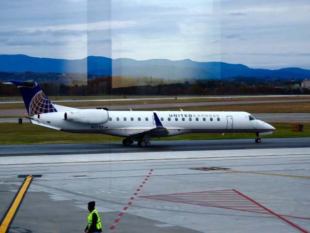 Embraer ERJ-145 (N17115)