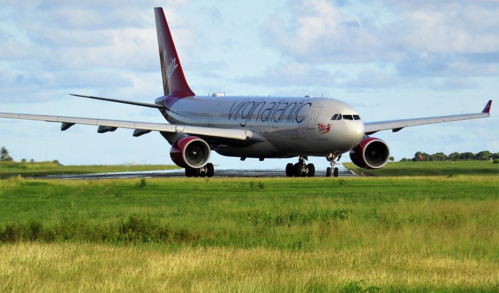 Airbus A330-200 (G-VMNK)