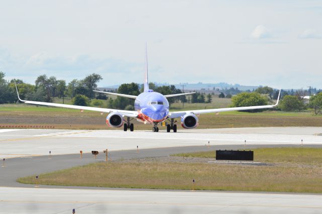 Boeing 737-700 (N464WN)