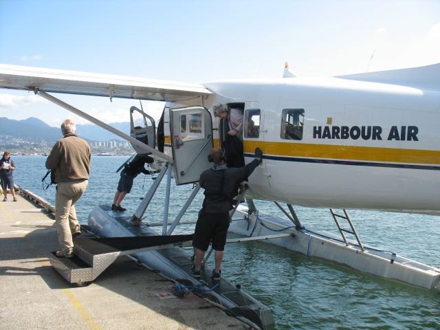 De Havilland Canada DHC-3 Otter (C-FIUZ)