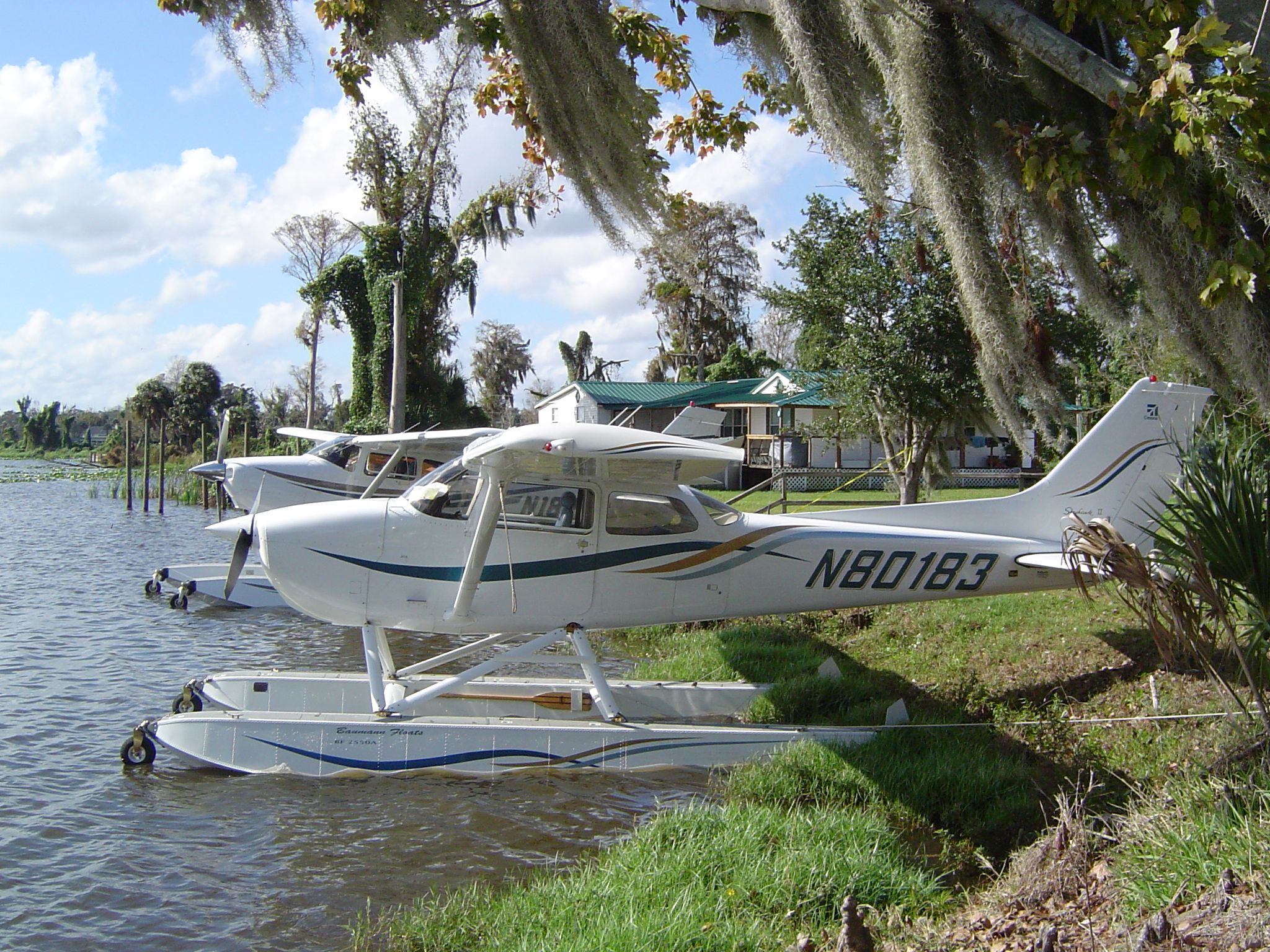 Cessna Skylane (N80183)