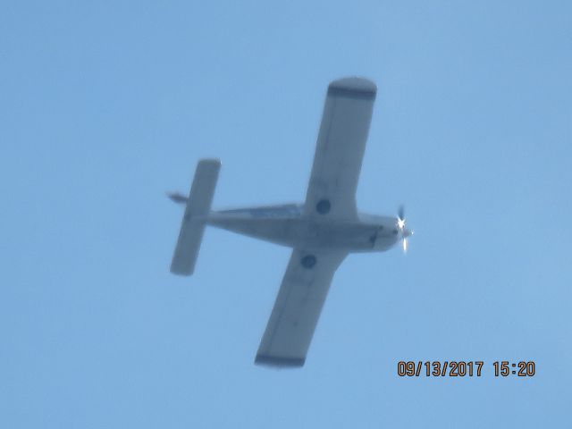 Piper Cherokee Arrow (N6289J)