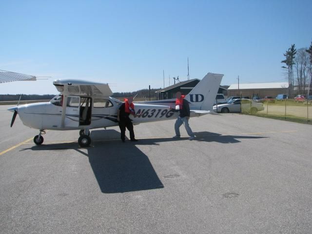 Cessna Skyhawk (N6319G)