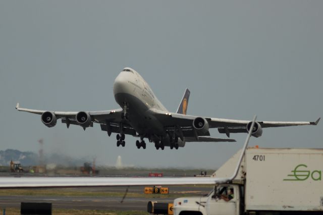 Boeing 747-200 — - From the Signature ramp at KBOS