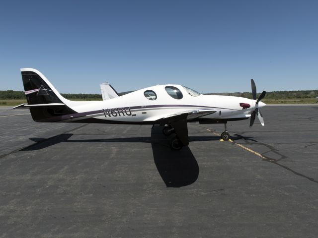 Lancair Evolution (N6RU) - Fast aircraft. 17 JUN 2016.