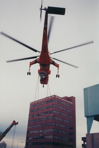 N163AC — - June of 1998, Erickson Air-Crane working in the City of Wilmington, Delaware.