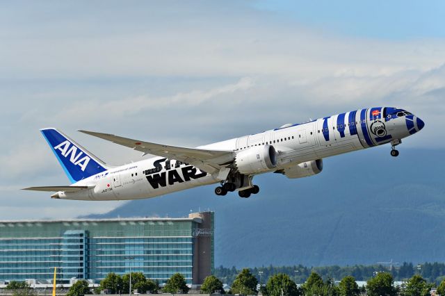 Boeing 787-9 Dreamliner (JA873A) - R2D2