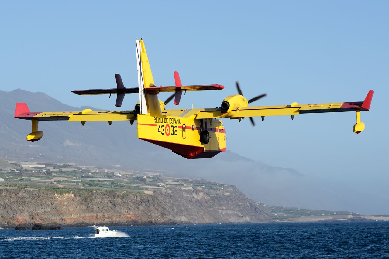 Canadair CL-41 Tutor (UBD1402) - Photograph taken in Puerto Tazacorte, La Palma, Canary Island