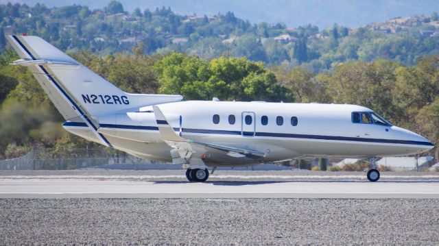 Hawker 800 (N212RG)