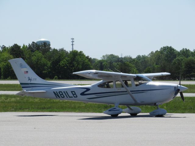 Cessna Skylane (N81LB)