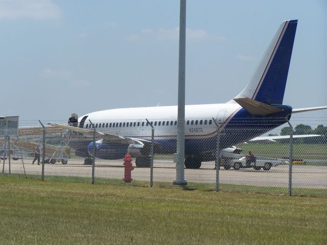 Boeing 737-200 (N249TR) - Golden Eagles back in the Pinebelt