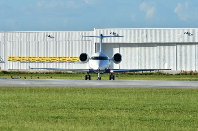 Canadair Challenger (N558BD) - BOMBARDIER CL-600-2B16