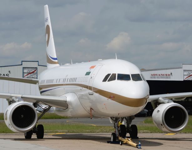 Airbus A319 (VT-IAH)