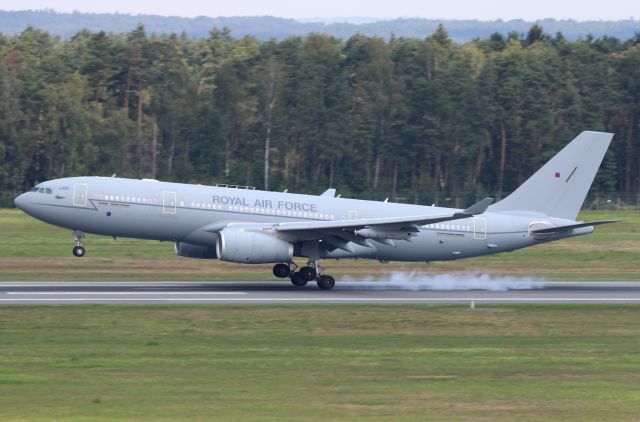 Airbus A330-200 (ZZ-338)