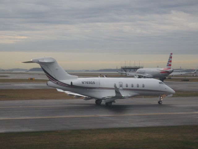 Canadair Challenger 350 (N763QS)