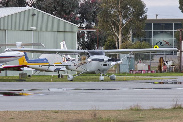 Cessna Skylane (VH-VHW) - Cessna 182Q Skylane (VH-VHW) at Wagga Wagga Airport.