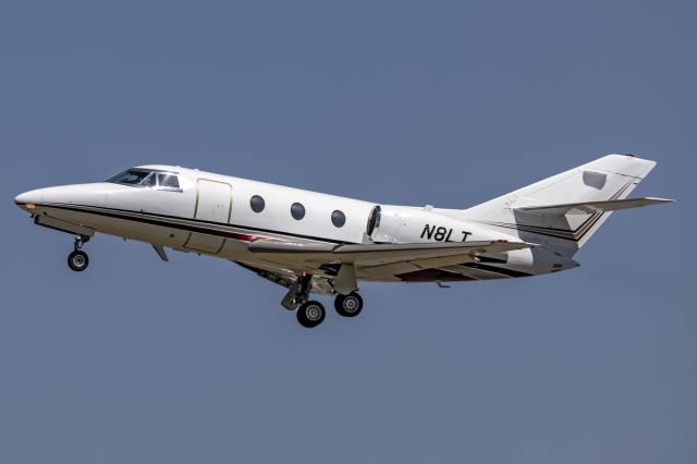 Dassault Falcon 10 (N8LT)