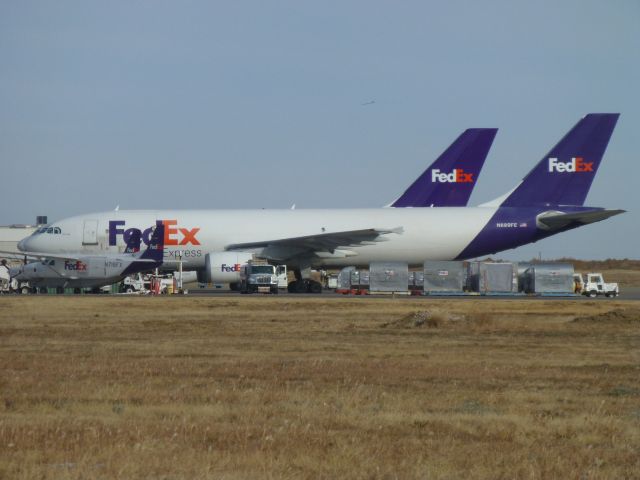 Airbus A300F4-600 (N689FE)