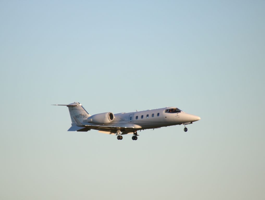Learjet 60 (N917SC)