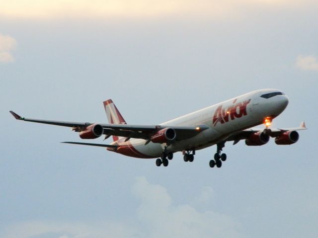 Airbus A340-300 (YV-3292)