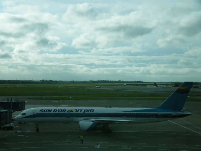 Boeing 757-200 (4X-EBT)