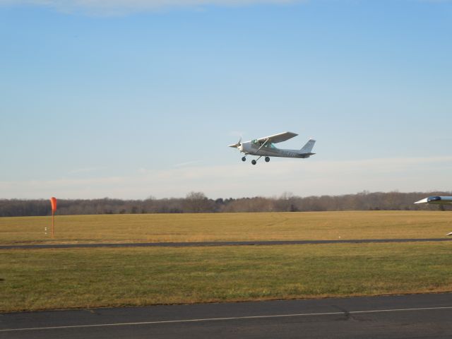 Cessna 152 (N714YH) - Climbout.