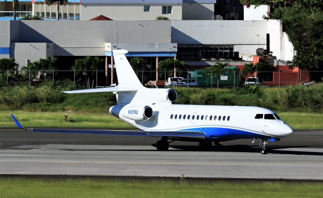 Dassault Falcon 7X (N107KG)