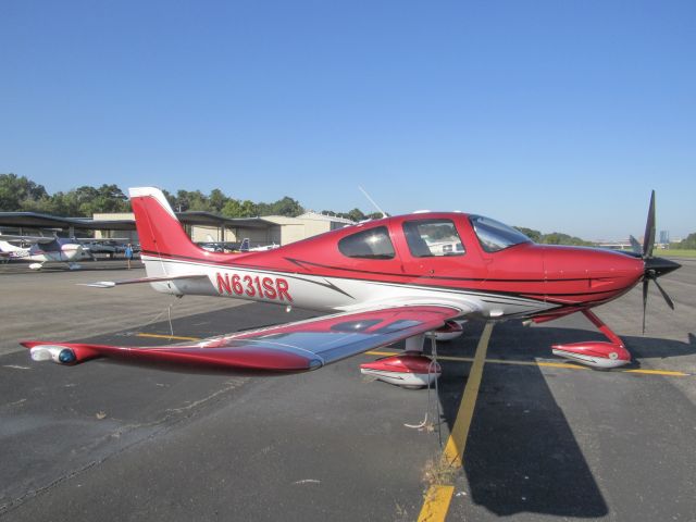 Cirrus SR-22 (N631SR)