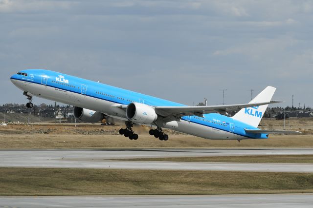 BOEING 777-300ER (PH-BVI) - KLM Boeing 777 departing YYC on May 4.