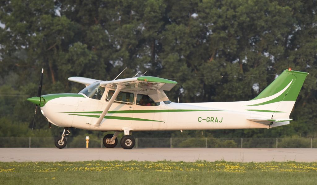 Cessna Skyhawk (C-GRAJ) - Airventure 2019