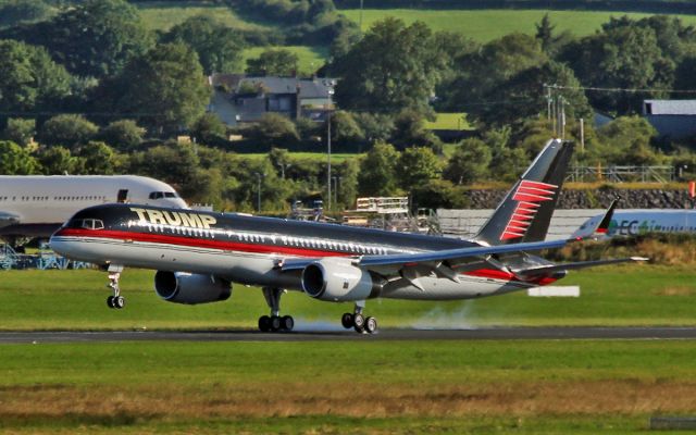 Boeing 757-200 (N757AF) - trump b757-2 n757af touching down at shannon this morning 30/7/15.