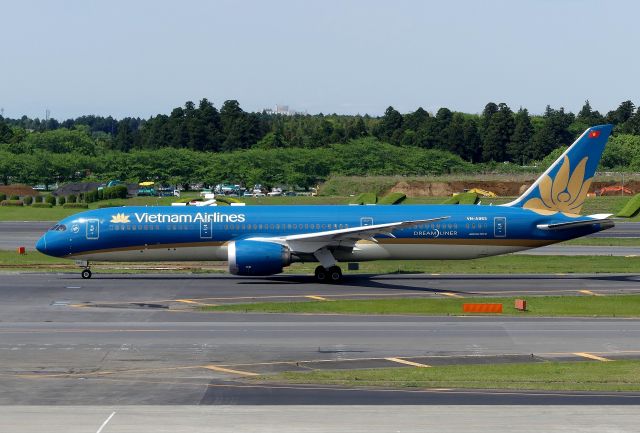 Boeing 787-9 Dreamliner (VN-A863) - Taxing at Narita(NRT) 2018/04/26