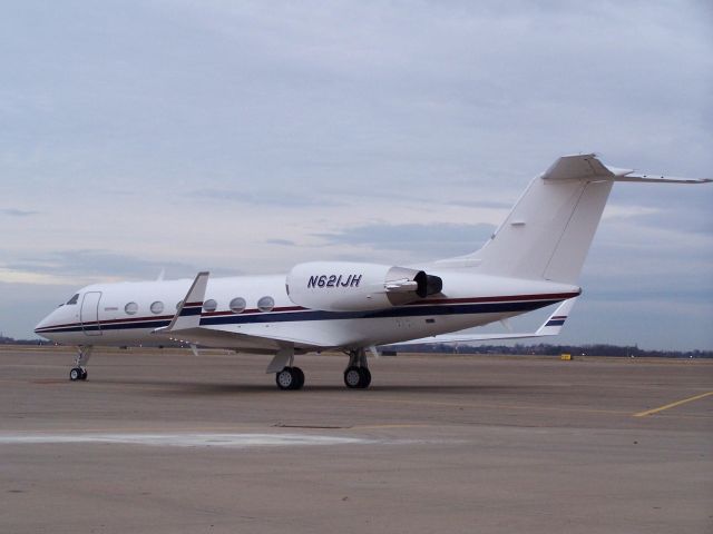 Gulfstream Aerospace Gulfstream IV (N621JH) - Stunning Gulfstream IV N621JH at Allegeny County Airport PA ...Photo by Mike Day