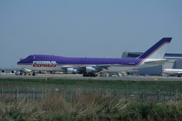 Boeing 747-200 (N631FE) - Departure at Narita Intl Airport Rwy34 on 1990/04/30